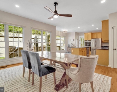 5231 Winter View Drive - Photo Thumbnail 25