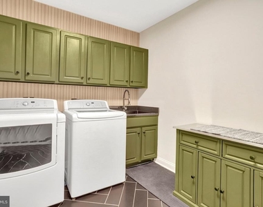 5231 Winter View Drive - Photo Thumbnail 56