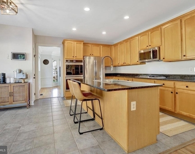 5231 Winter View Drive - Photo Thumbnail 17