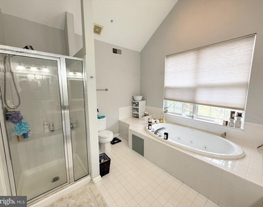 162 Barrett Place - Photo Thumbnail 14