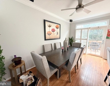 162 Barrett Place - Photo Thumbnail 6