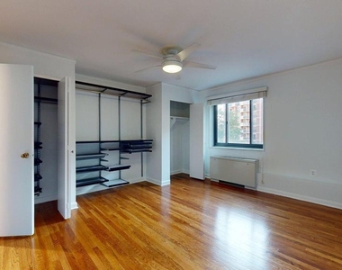 1200 S Arlington Ridge Road - Photo Thumbnail 9