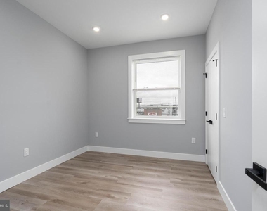 2323 E Cabot Street - Photo Thumbnail 19
