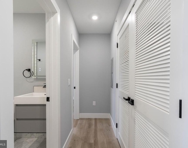2323 E Cabot Street - Photo Thumbnail 22