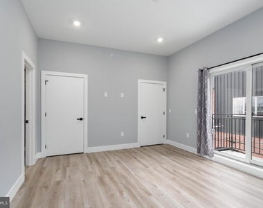 2323 E Cabot Street - Photo Thumbnail 10