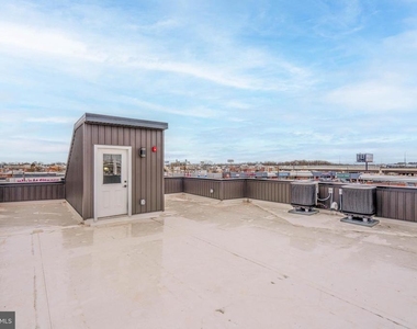 2323 E Cabot Street - Photo Thumbnail 26