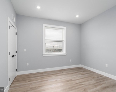2323 E Cabot Street - Photo Thumbnail 16