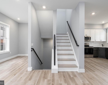 2323 E Cabot Street - Photo Thumbnail 7