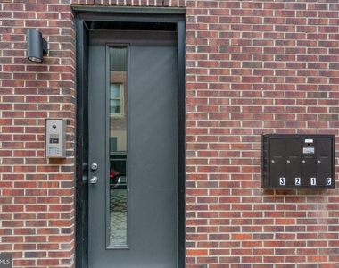 2323 E Cabot Street - Photo Thumbnail 31