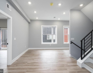 2323 E Cabot Street - Photo Thumbnail 5