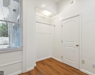 1723 N Willington Street - Photo Thumbnail 3