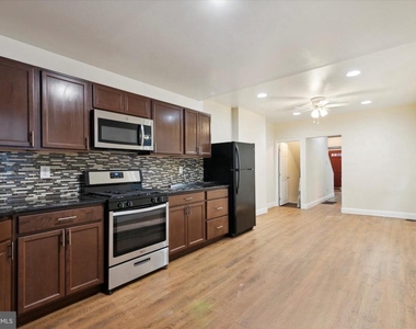 1723 N Willington Street - Photo Thumbnail 5