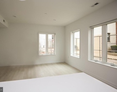 1250 N Taney - Photo Thumbnail 4