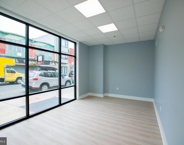 1420 Point Breeze Avenue - Photo Thumbnail 3