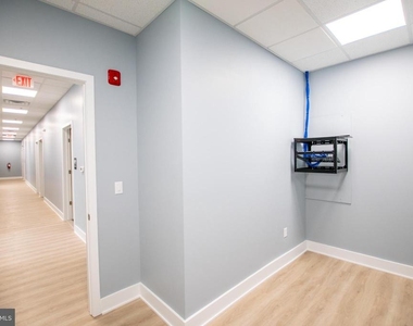 1420 Point Breeze Avenue - Photo Thumbnail 9