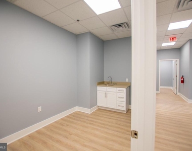 1420 Point Breeze Avenue - Photo Thumbnail 16