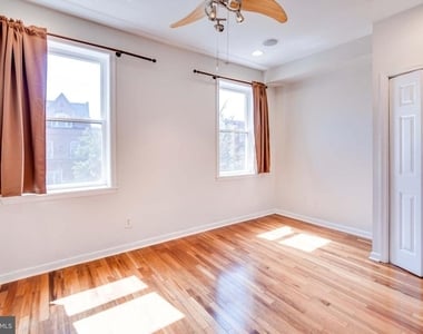 2905 W Girard Avenue - Photo Thumbnail 16
