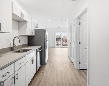 915 N Broad Street - Photo Thumbnail 1