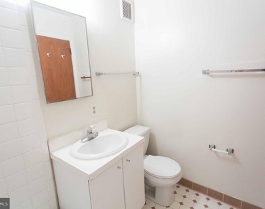 723 Spruce Street - Photo Thumbnail 12
