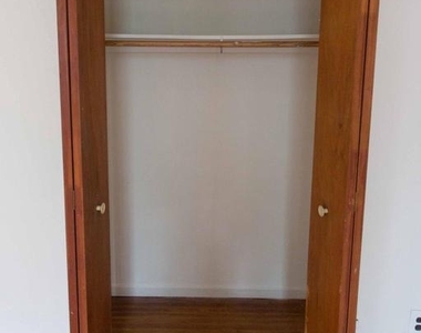 723 Spruce Street - Photo Thumbnail 14