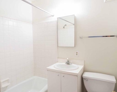 723 Spruce Street - Photo Thumbnail 10