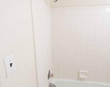 723 Spruce Street - Photo Thumbnail 11