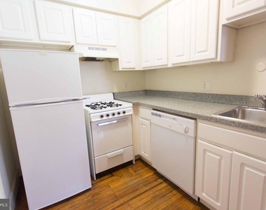 723 Spruce Street - Photo Thumbnail 4
