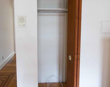 723 Spruce Street - Photo Thumbnail 7