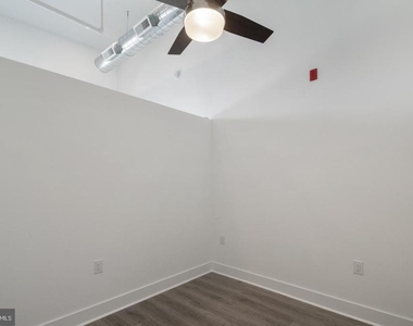 1705 Jackson Street - Photo Thumbnail 3