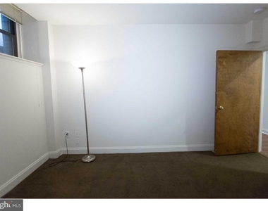 1411-3 Walnut Street - Photo Thumbnail 17