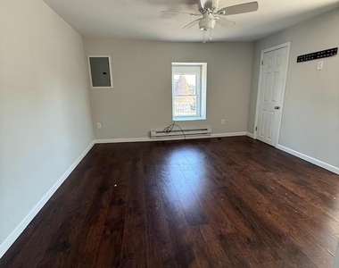 1522 Arrott Street - Photo Thumbnail 2