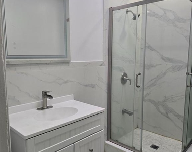 724 W Wingohocking Street - Photo Thumbnail 14