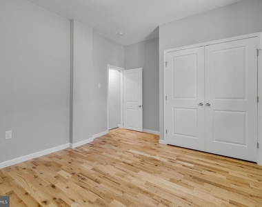 410 Diamond Street - Photo Thumbnail 8
