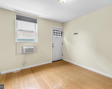 2033 E Letterly Street - Photo Thumbnail 2