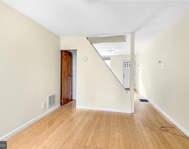 2033 E Letterly Street - Photo Thumbnail 4