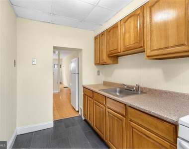 2033 E Letterly Street - Photo Thumbnail 7