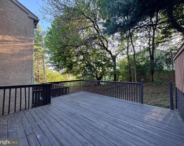 606 Coates Lane - Photo Thumbnail 9