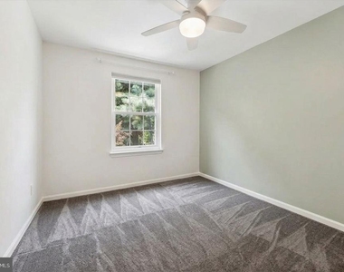 606 Coates Lane - Photo Thumbnail 6