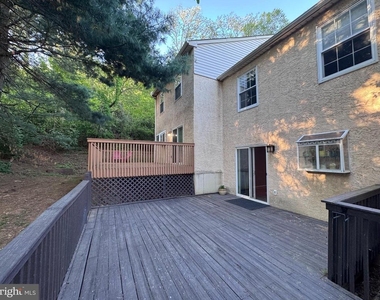 606 Coates Lane - Photo Thumbnail 11