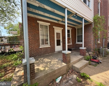 310 N Charlotte Street - Photo Thumbnail 22