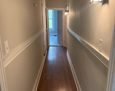 310 N Charlotte Street - Photo Thumbnail 16