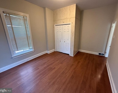 310 N Charlotte Street - Photo Thumbnail 18