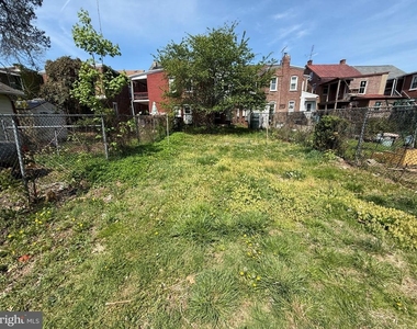 310 N Charlotte Street - Photo Thumbnail 23