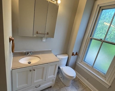 310 N Charlotte Street - Photo Thumbnail 19