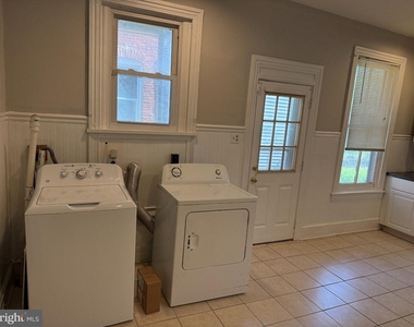 310 N Charlotte Street - Photo Thumbnail 9