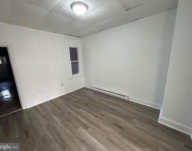 422 N 9th Street - Photo Thumbnail 5