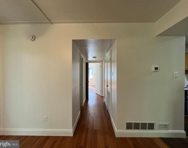 732 Putnam Boulevard - Photo Thumbnail 8