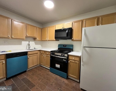 732 Putnam Boulevard - Photo Thumbnail 4