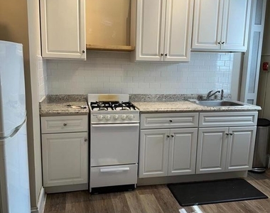 208 W Gay Street - Photo Thumbnail 5