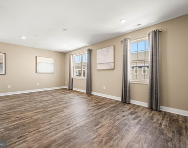 136 Alexandria Street - Photo Thumbnail 16